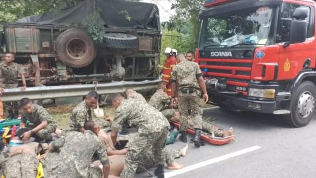 馬國一陸軍卡車翻覆致24人受傷 部分軍人或來不及投票