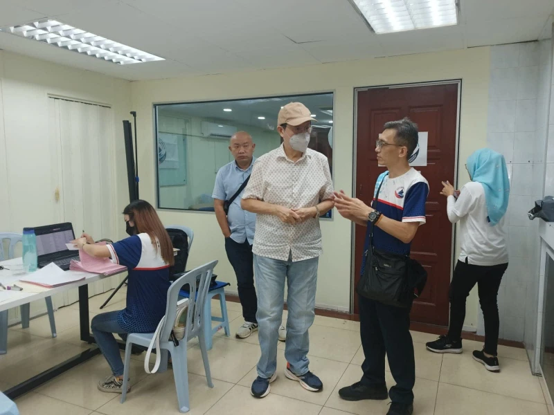 披新戰袍重出江湖 翁詩傑自認是李光耀粉絲