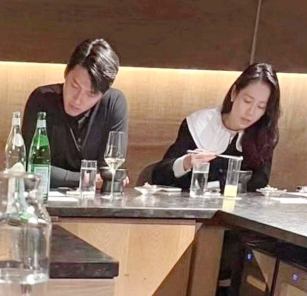 美國度蜜月再被捕獲　網民餐廳用餐一抬頭：對面坐了玄彬孫藝珍