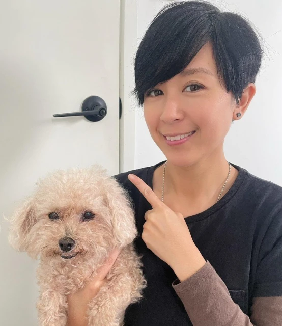 40歲唐寧「最強童顏」失守？　曬照被指撞臉53歲伍詠薇