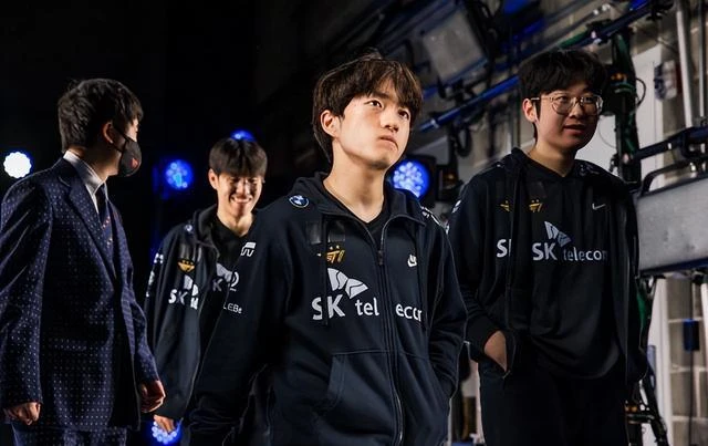 Faker親自準備的驚喜直播，T1將公布教練組選拔流程