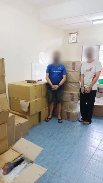 2男搬走私香菸入屋　遭警方突擊逮捕