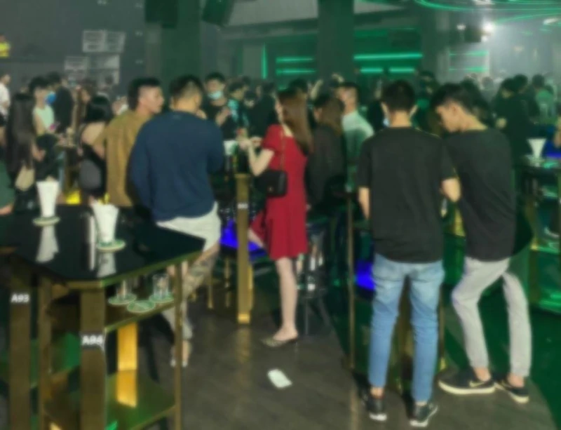 166男女夜店消遣違反SOP　1人妨礙公務被捕