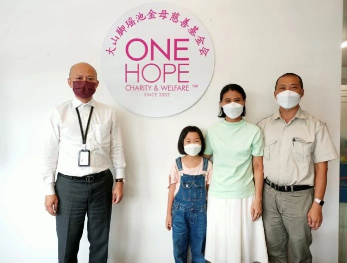 10歲華裔女童雙耳重聽  父母求捐助電子耳蝸費