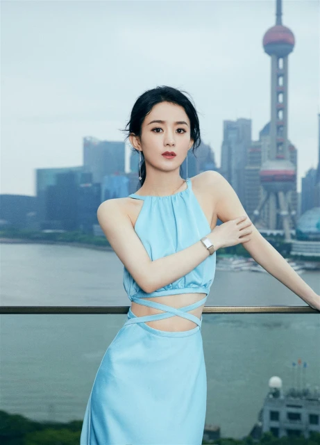 趙麗穎捐贈上海物資疑遭「整箱丟垃圾車」　當事人出面澄清