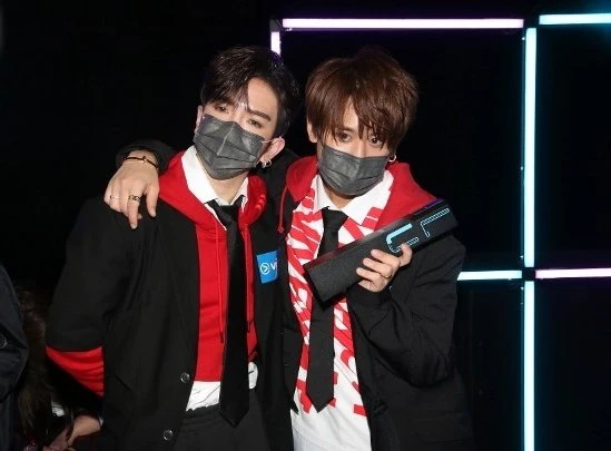 粉絲互撕！姜濤Anson Lo聯手拆彈　鄭欣宜奪女歌手金獎零負評