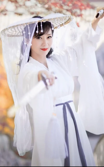 67歲趙雅芝穿古裝扮女俠飄仙氣　網驚呼：看起來才40歲！