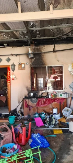 神台失火殃及座駕