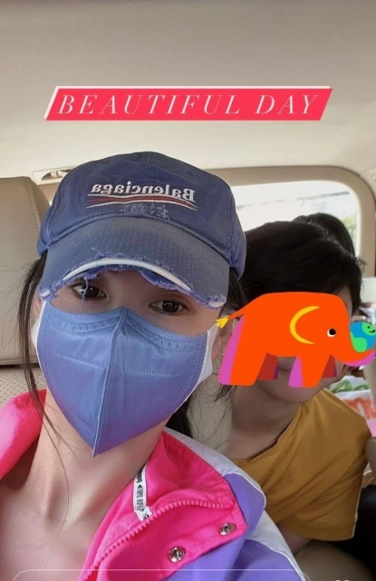 張柏芝依偎「小鮮肉」自拍　不避嫌甜喊「幸福到爆」