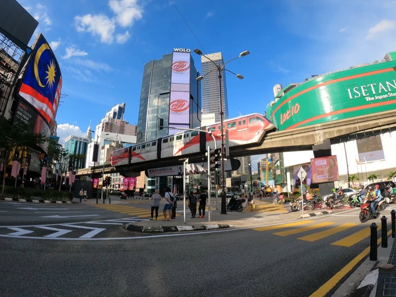 國門重開迎首個旅團  越南公司帶隊游大馬