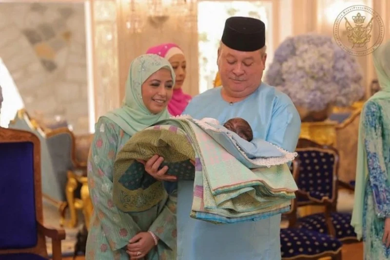 柔蘇丹再當外公　公主喜誕麟兒