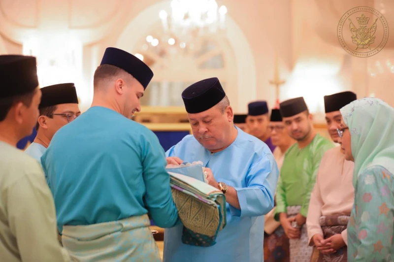 柔蘇丹再當外公　公主喜誕麟兒