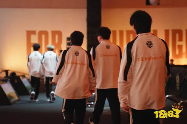 王者榮耀世界冠軍杯淘汰賽即將開始!強強對決，誰能更勝一籌?