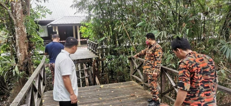 姆魯度假酒店橋樑坍塌4人墜傷