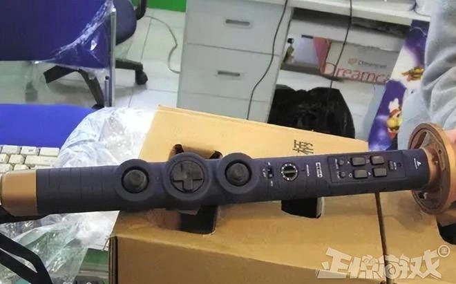 腦迴路也是絕！為了在遊戲里擼個樹，國外小哥硬是把家給拆了?