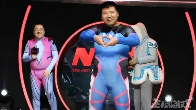 「跟旭東反著買，別墅靠大海」？2022年黃旭東「毒奶」大盤點