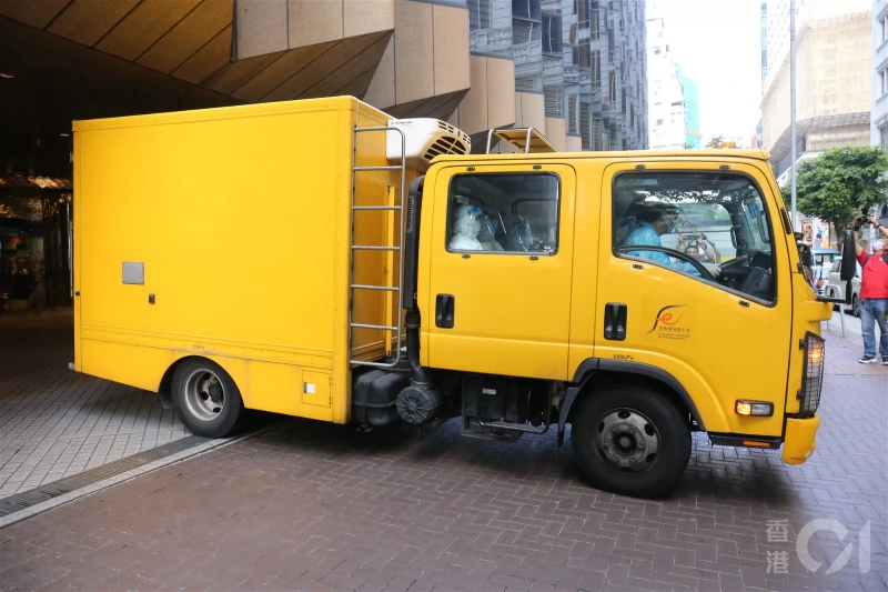 【曾江猝逝】女兒偕夫到殮房認屍　曾慕雪：相信爸爸感覺到大家的愛