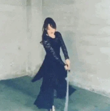 5千位女菩薩關注的蒙眼妞，到底有多美？老司機根本把持不住