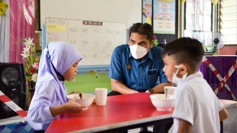 大馬教育部宣布  下月起學生必須返校