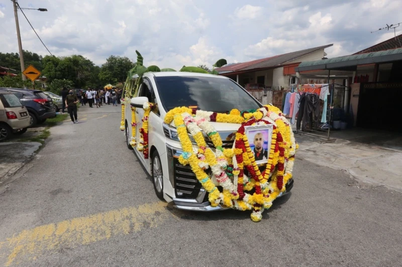 大馬智障毒販死囚納加德蘭出殯　逾百名親友哀傷送別