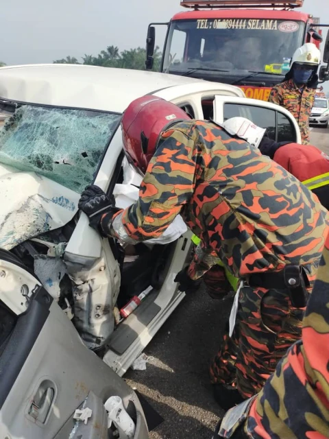 一家三口從檳南下吉隆坡　車失控撞羅里釀1死2傷