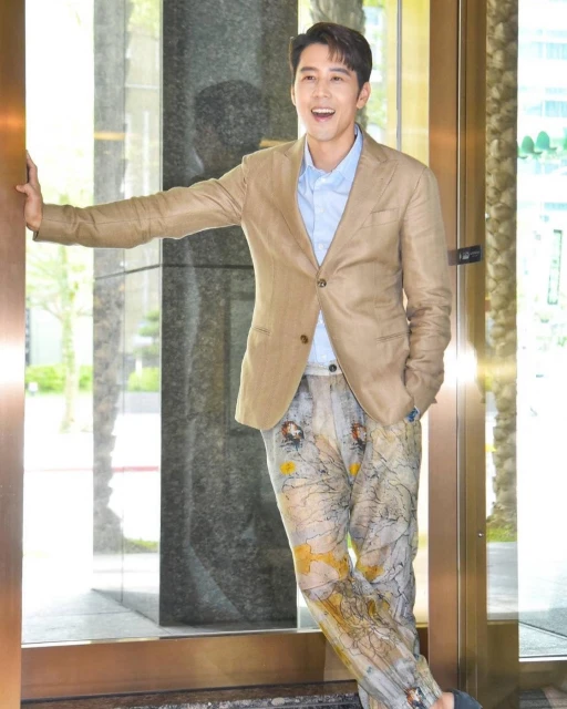 胡宇威快篩陽性急取消工作行程　未婚妻陳庭妮列密切接觸者