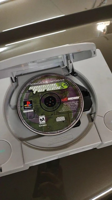 玩家發現父親孩童時代PS1 網友：感覺自己該住養老院