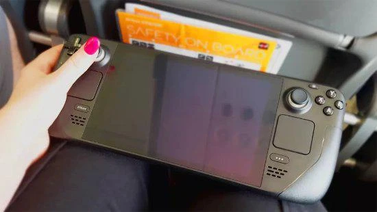 外媒談第二代SteamDeck：希望有彩色外殼