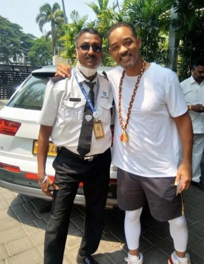 「驚天一巴」後悄飛印度冥想靈修　韋爾史密夫遭外媒嗆爆