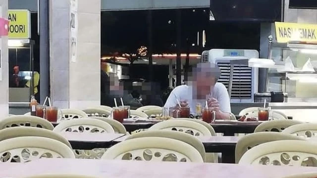 每周點八人餐一人吃引關注 馬國男子已十天未「隔空團圓」