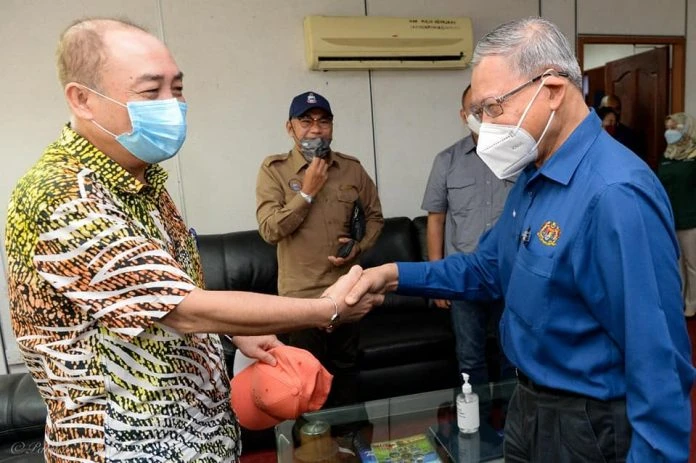 慕斯達法：收入只夠果腹 沙逾3萬家庭赤貧