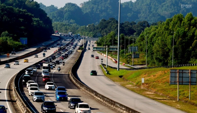 五一勞動與開齋節長假　多條大道行駛緩慢