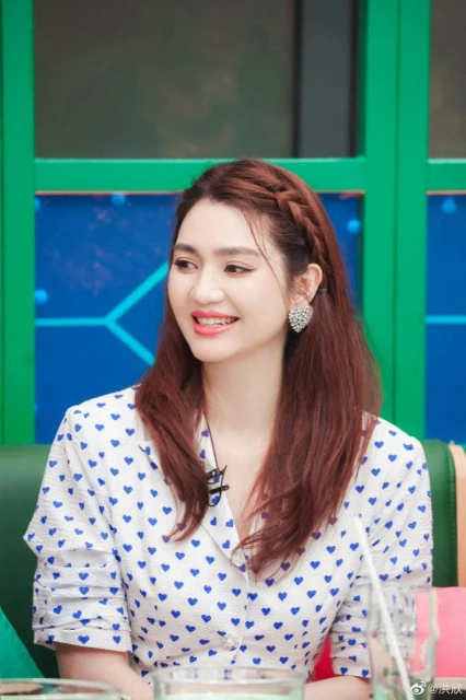 51歲洪欣懶理被酸「臉腫發福」　曬視頻曝零修圖真實狀態