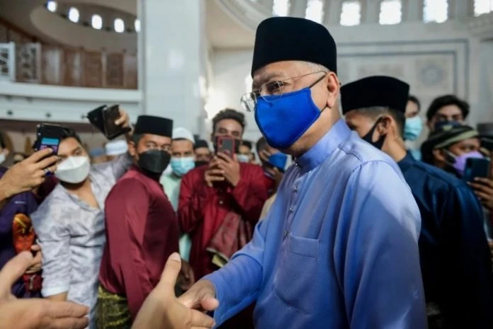 民眾步行清真寺仍戴口罩   首相深感欣慰