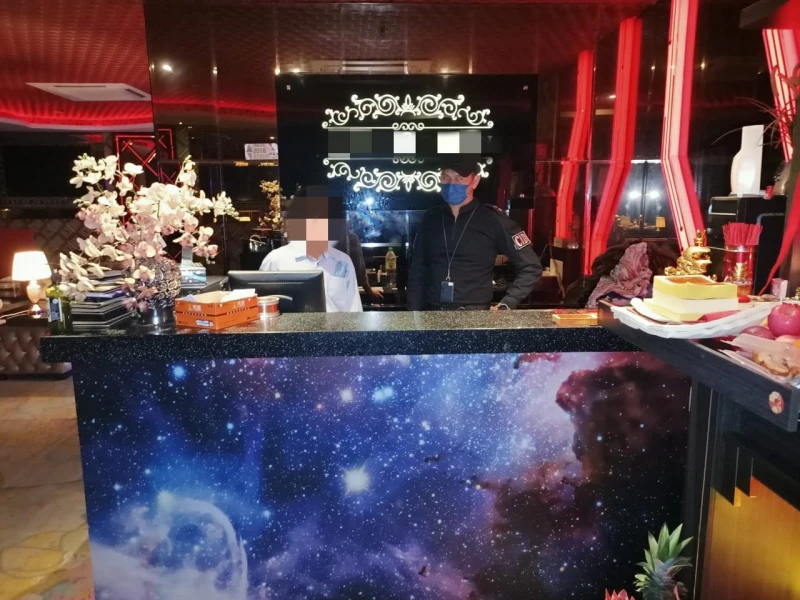 警突擊KTV娛樂場所　揭業者無牌賣酒