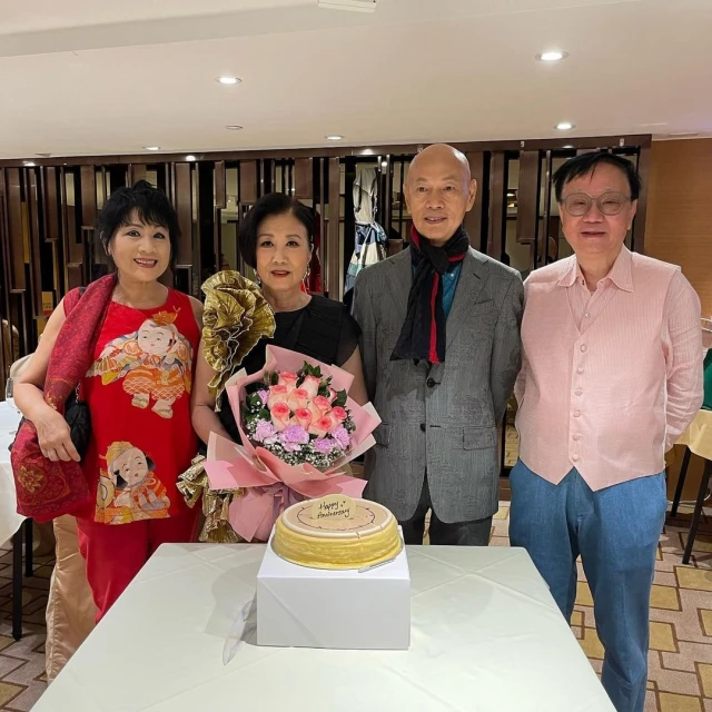與羅家英慶結婚13周年　汪明荃曬照放閃
