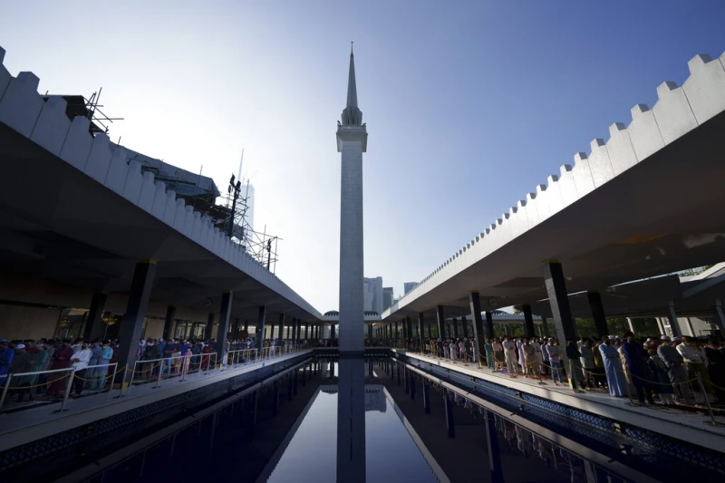 開齋節提前到  網傳大馬穆斯林漏夜準備