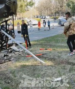 共品暴雪綠茶！網易霸氣回應暴雪後立馬搞事，直播拆除暴雪戰斧！