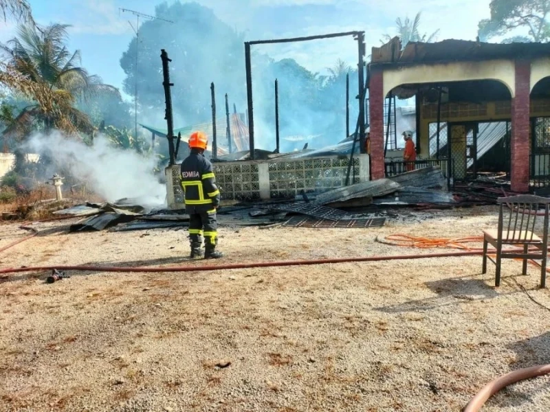 民宅無故失火 男子試圖滅火燒傷右手