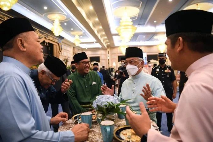 國家王宮舉辦開齋節聚會 部長、外交官皆受邀出席