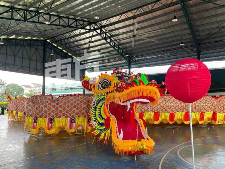 龍頭重60公斤全長588尺　「馬中友誼祥龍」正式亮相