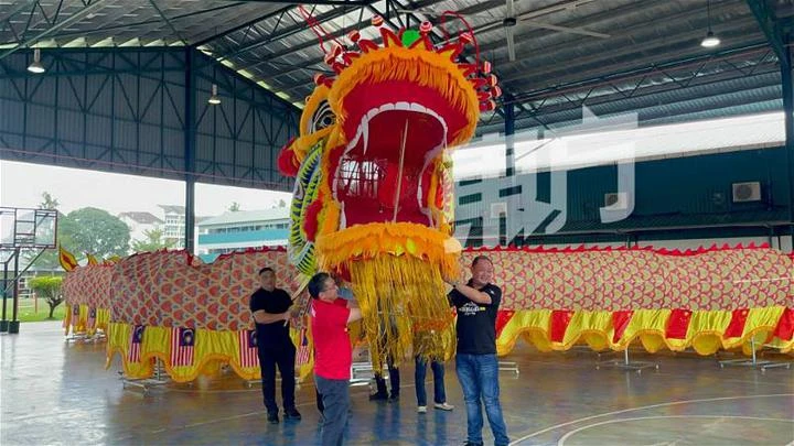 龍頭重60公斤全長588尺　「馬中友誼祥龍」正式亮相