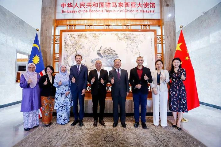 馬大校長拜會歐陽玉靖成果豐碩　擬設中企支持的高科技培訓中心