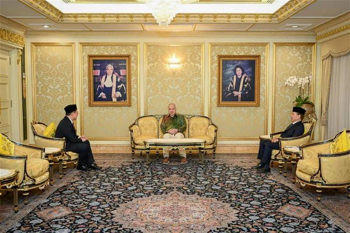 倪可敏覲見霹州蘇丹　彙報房地部各種利民倡議