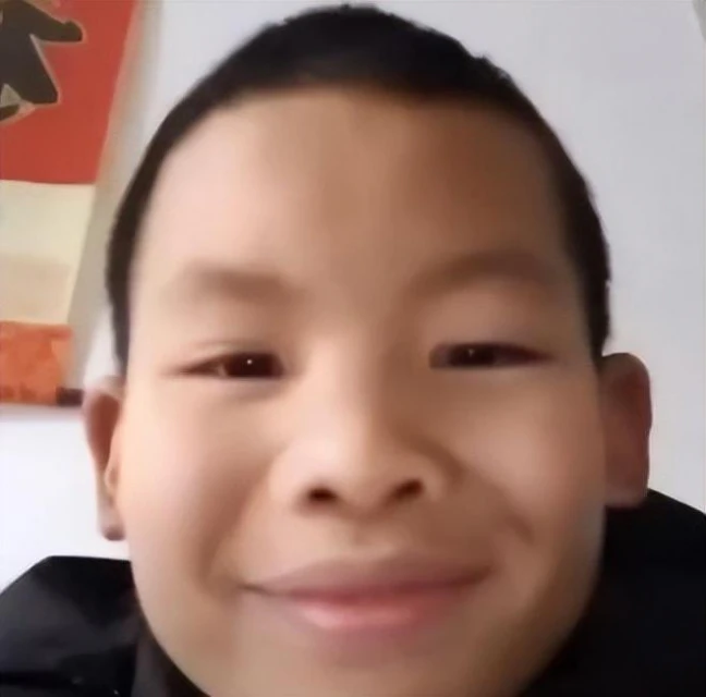 身懷「先天聖體」的小孩們，讓大學生見了都得叫聲哥