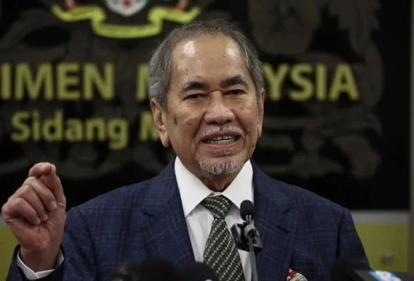 大馬新任砂元首旺朱乃迪抵古晉　周一宣誓就職