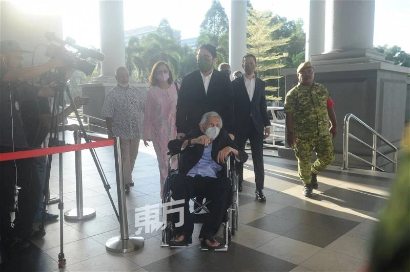 未申報71個資產　敦達因被控