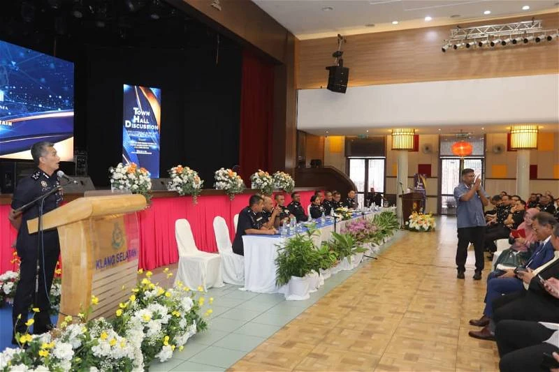 城市規劃影響社區治安問題　甘納巴迪勞與蘇海里激烈爭辯