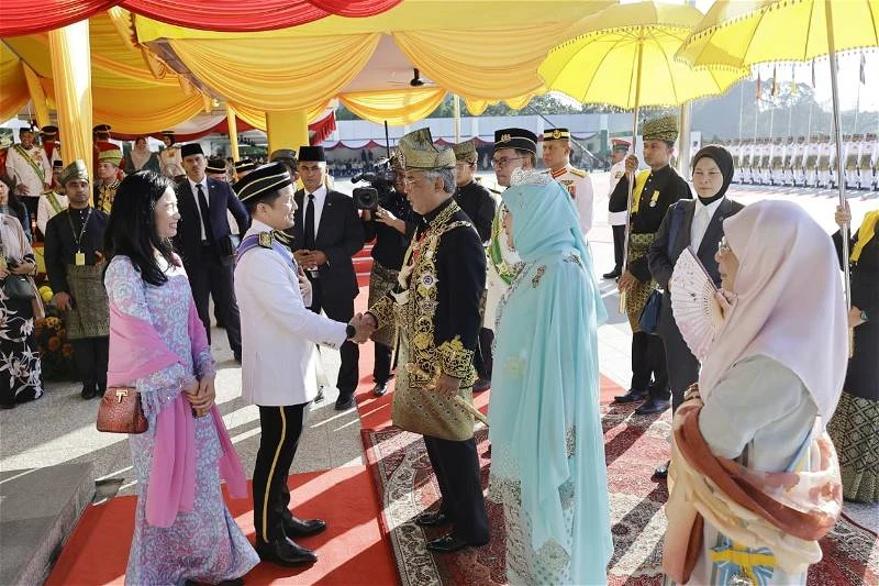 元首屆滿卸任　安華率部長議員歡送