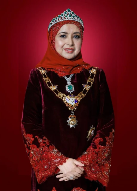 【第17任國家元首後】會說華語的王室成員　熱愛藝術關懷弱勢群體